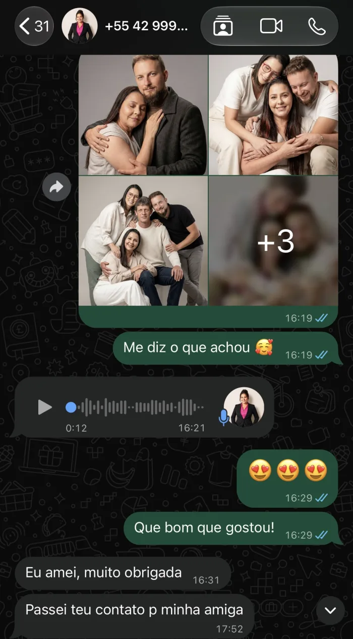 Print do WhatsApp com fotos de família; a cliente diz que amou e passou o contato para uma amiga.